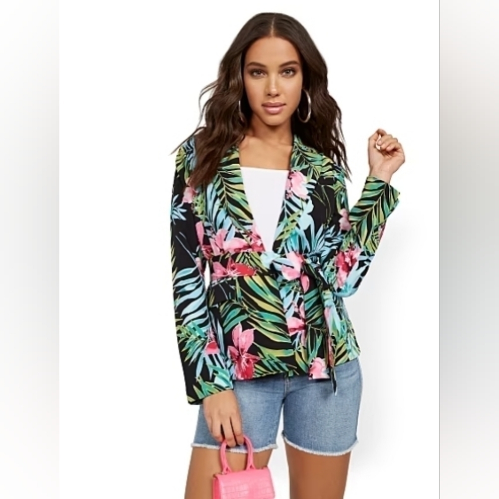 BEAUTIFUL FLORAL BELTED JACKET - 7TH AVENUE